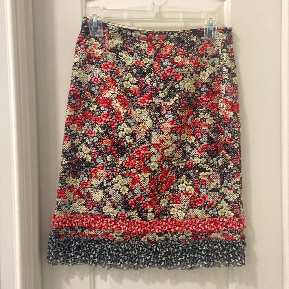 Gorgeous Cynthia Steffe designer pencil skirt.  Size 2.  Black, red and beige